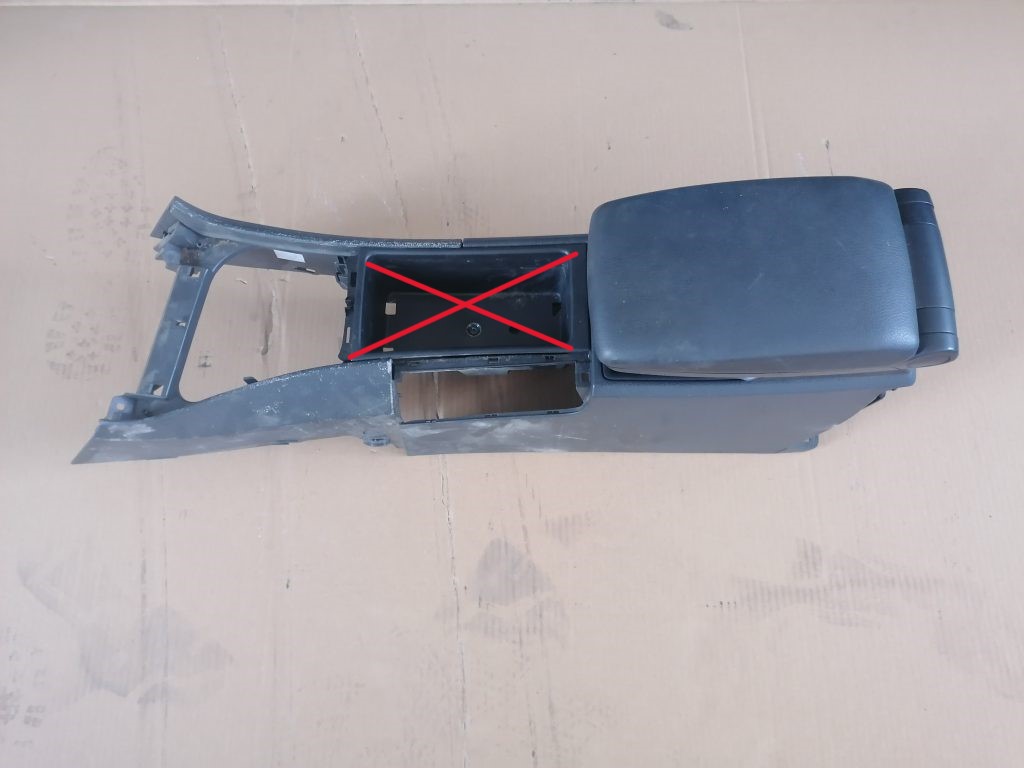 Centrālās konsoles apdares lielākā daļa priekš VOLVO V70 2004 1 Centrālās konsoles apdares lielākā daļa priekš VOLVO V70 2004