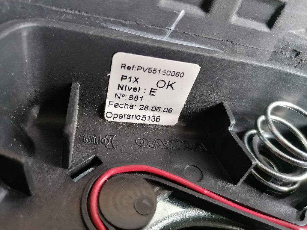 Stūre priekš VOLVO C30 2008 TURQUOISE 5 Stūre priekš VOLVO C30 2008 TURQUOISE