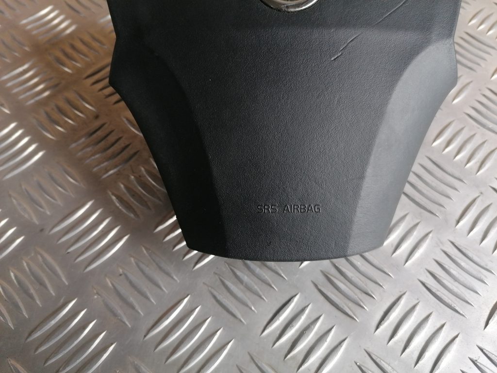 Stūres drošības spilvens priekš VOLVO C30 2008 TURQUOISE 6 Stūres drošības spilvens priekš VOLVO C30 2008 TURQUOISE