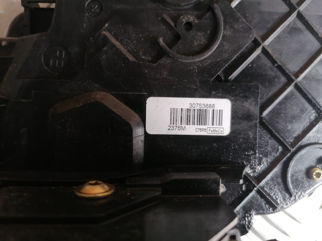 Priekšējo labo durvju slēdzene priekš VOLVO C30 2008 TURQUOISE 3 Priekšējo labo durvju slēdzene priekš VOLVO C30 2008 TURQUOISE