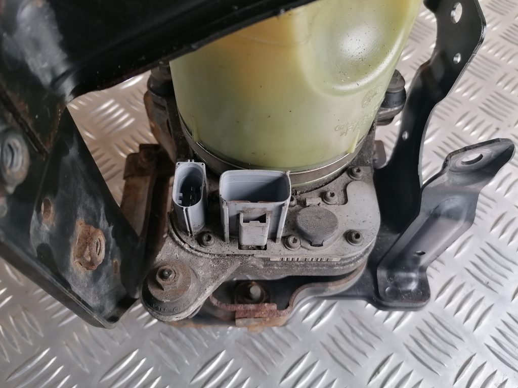 Hidrauliskais pastiprinātājs priekš VOLVO C30 2008 TURQUOISE 6 Hidrauliskais pastiprinātājs priekš VOLVO C30 2008 TURQUOISE