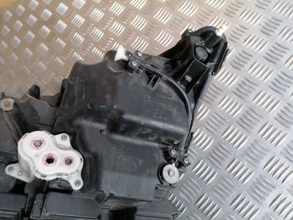 Priekšējais labais lukturis priekš LEXUS LS600H 2013 8114550A11 5 Priekšējais labais lukturis priekš LEXUS LS600H 2013 8114550A11