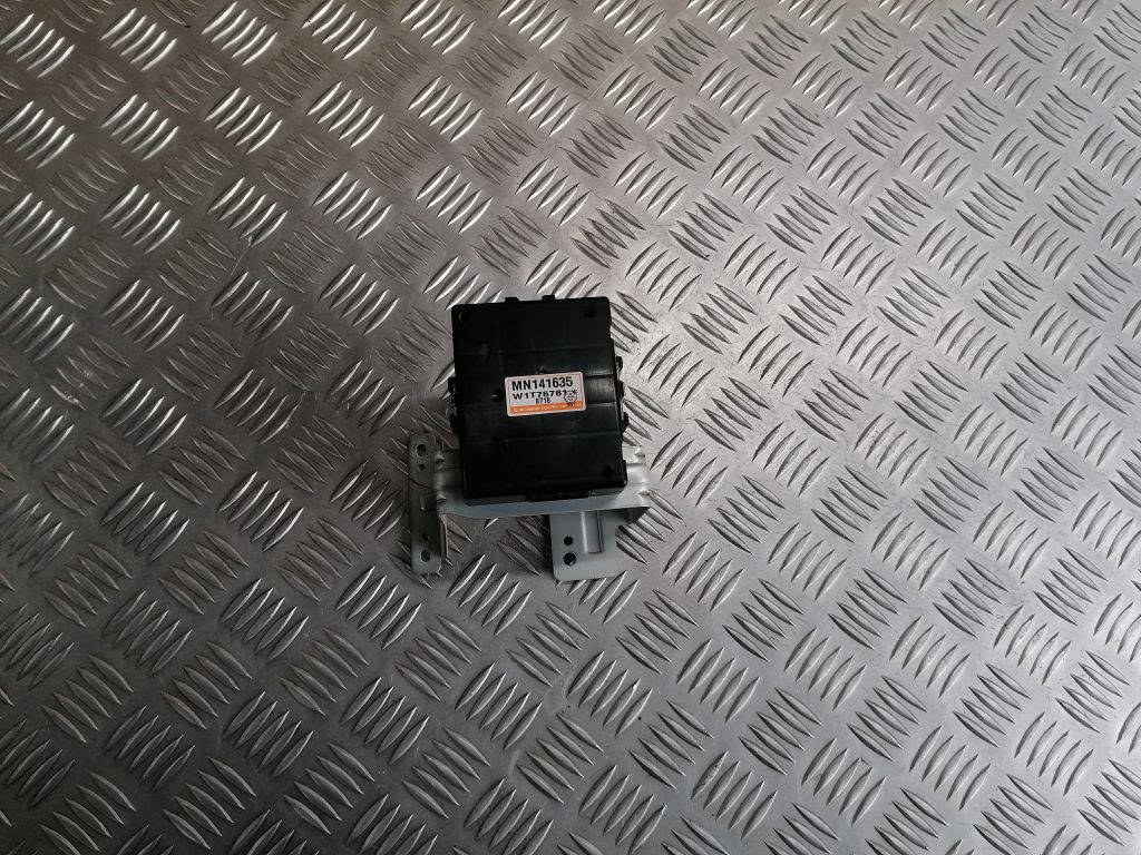 Parkošanās devēju vadības bloks priekš CITROEN C-CROSSER 2009 1 Parkošanās devēju vadības bloks priekš CITROEN C-CROSSER 2009