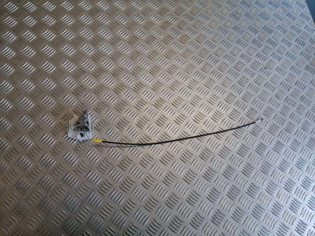 Bagāžnieka vāka slēdzene priekš CITROEN C-CROSSER 2009 1 Bagāžnieka vāka slēdzene priekš CITROEN C-CROSSER 2009