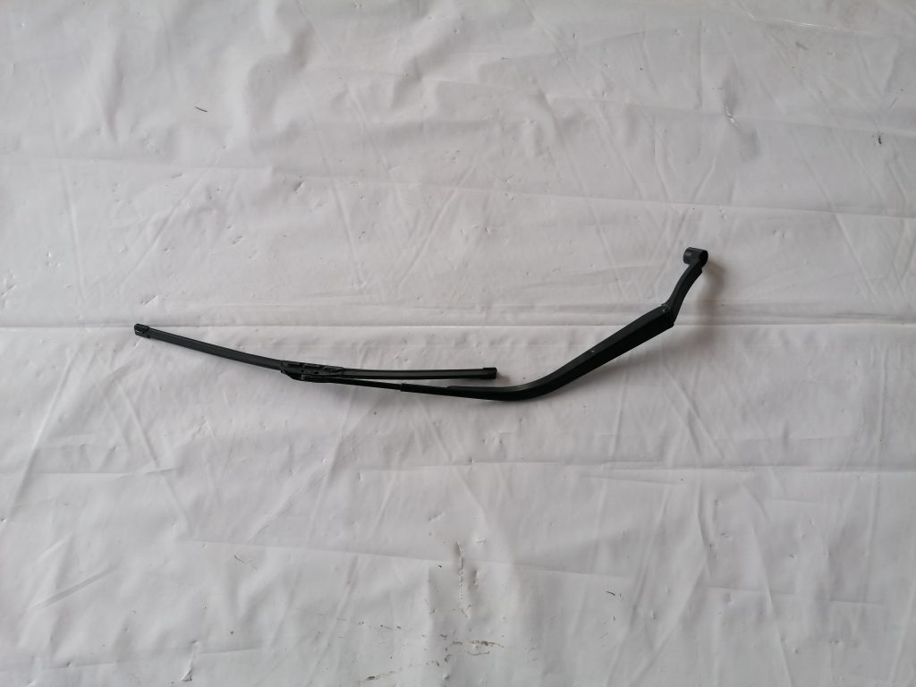 Vējstikla slotu turētājs priekš CITROEN C-CROSSER 2009 1 Vējstikla slotu turētājs priekš CITROEN C-CROSSER 2009