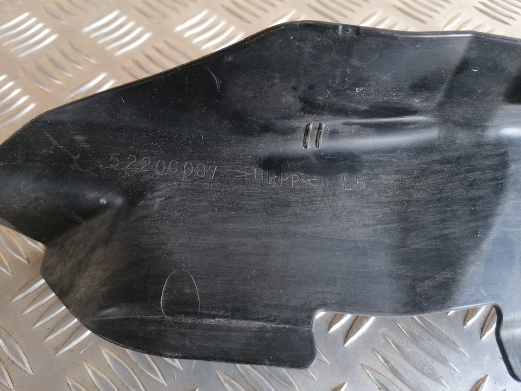 Priekšējā spārna un bufera stiprinājums priekš CITROEN C-CROSSER 2009 3 Priekšējā spārna un bufera stiprinājums priekš CITROEN C-CROSSER 2009