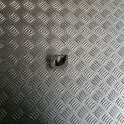 Žalūzijas stiprinājums (turētājs) priekš BMW 320D E46 2004 TOURING