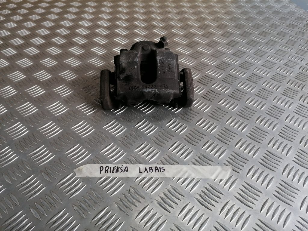 Priekšējais labais suports priekš BMW 320D E46 2004 TOURING 4 Priekšējais labais suports priekš BMW 320D E46 2004 TOURING