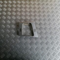 Dekoratīvs rāmis pārnesumu selektoram priekš BMW 320D E46 2004 TOURING