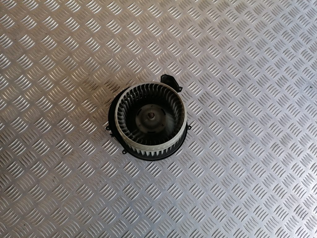 Salona ventilators priekš VOLVO XC70 2007 1 Salona ventilators priekš VOLVO XC70 2007