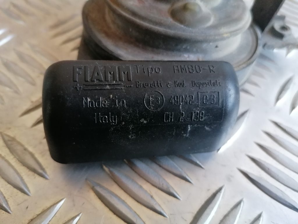 Skaņas signāls priekš VOLVO XC70 2007 4 Skaņas signāls priekš VOLVO XC70 2007