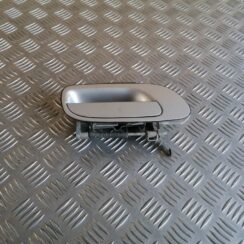 Priekšējāis labais durvju rokturis priekš VOLVO XC70 2007