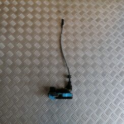 Priekšējo labo durvju slēdzene priekš VOLVO XC70 2007