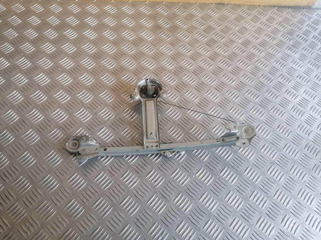 Stikla pacelšanas mehānisms aizmugurējais labais priekš OPEL ASTRA H 2005 2 Stikla pacelšanas mehānisms aizmugurējais labais priekš OPEL ASTRA H 2005