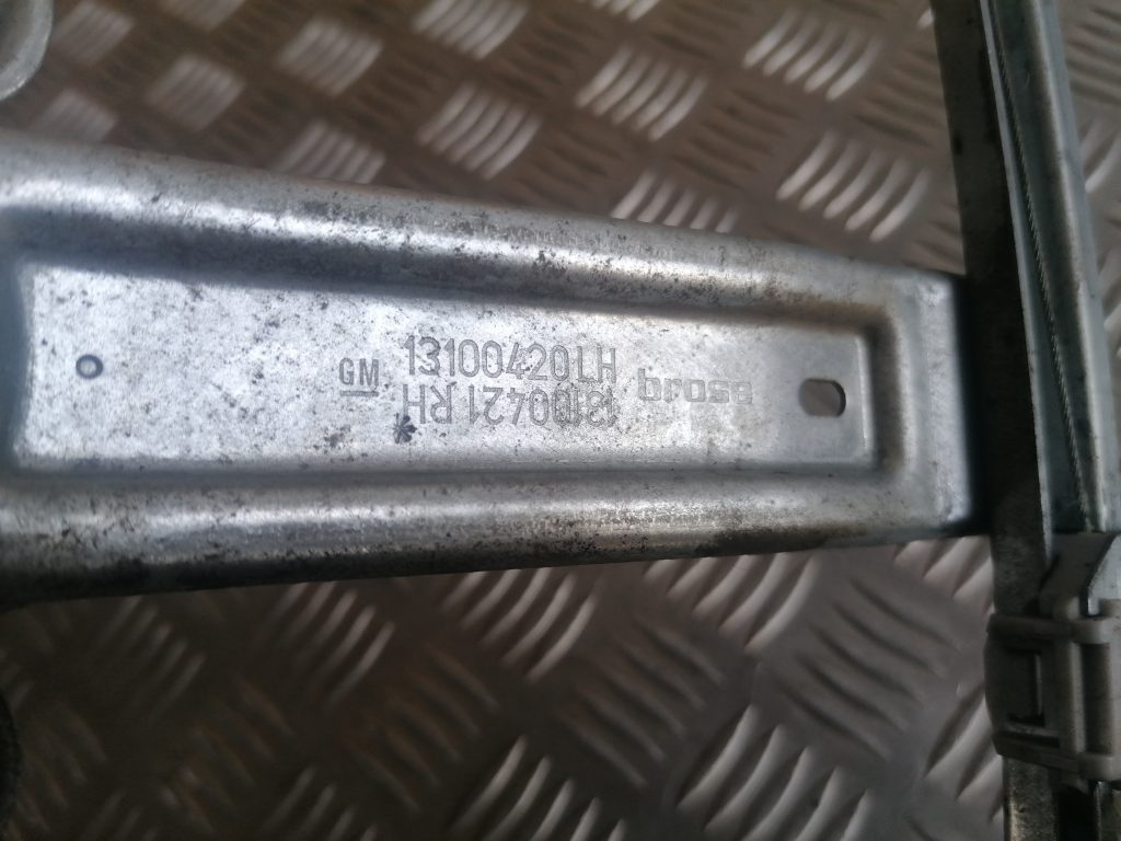 Stikla pacelšanas mehānisms aizmugurējais labais priekš OPEL ASTRA H 2005 3 Stikla pacelšanas mehānisms aizmugurējais labais priekš OPEL ASTRA H 2005