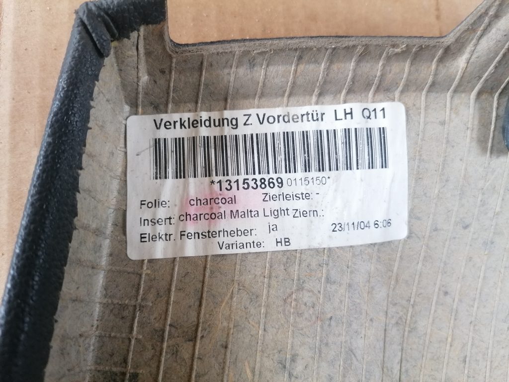 Priekšējo kreiso durvju apdare priekš OPEL ASTRA H 2005 3 Priekšējo kreiso durvju apdare priekš OPEL ASTRA H 2005