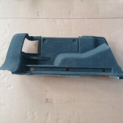 Bagāžnieka nodalījuma sānu apdare priekš OPEL ASTRA H 2005