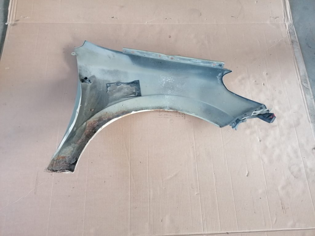 Priekšējais kreisais spārns priekš OPEL ASTRA H 2005 4 Priekšējais kreisais spārns priekš OPEL ASTRA H 2005