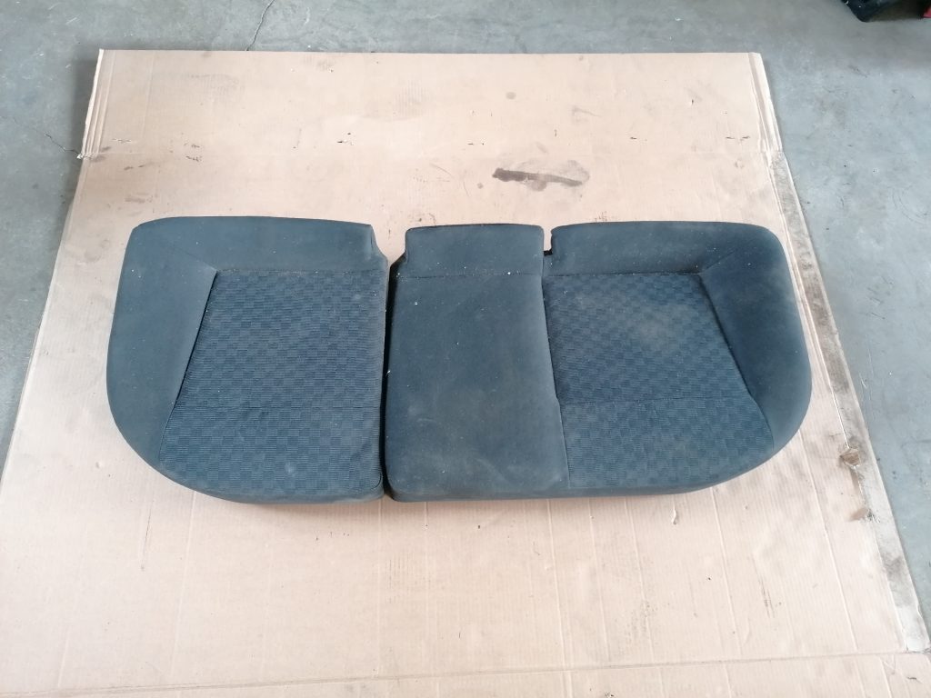 Sēdekļu komplekts priekš OPEL ASTRA H 2005 5 Sēdekļu komplekts priekš OPEL ASTRA H 2005