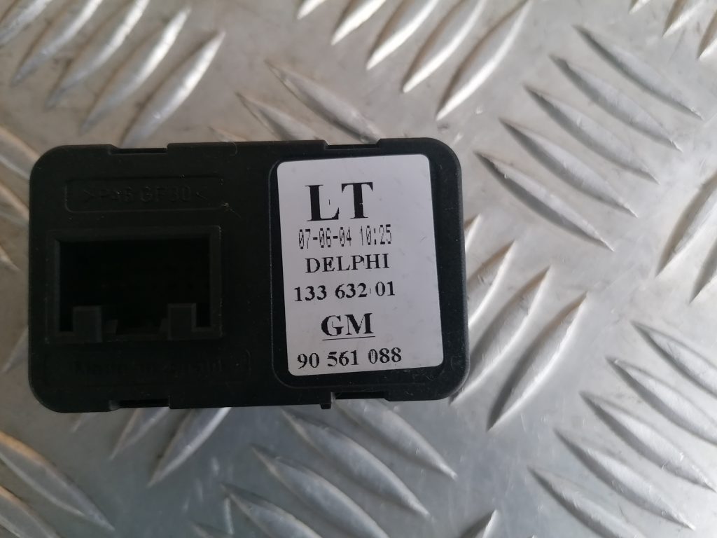 Šofera durvju slēdža pogas priekš OPEL ZAFIRA 2004 3 Šofera durvju slēdža pogas priekš OPEL ZAFIRA 2004