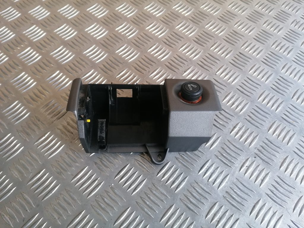 Pelnu trauks priekš OPEL ZAFIRA 2004 1 Pelnu trauks priekš OPEL ZAFIRA 2004