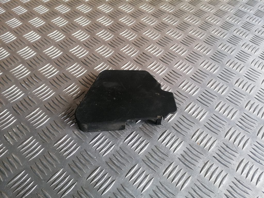 Priekšējā kreisā sēdekļa sliežu apdare priekš OPEL ZAFIRA 2004 1 Priekšējā kreisā sēdekļa sliežu apdare priekš OPEL ZAFIRA 2004