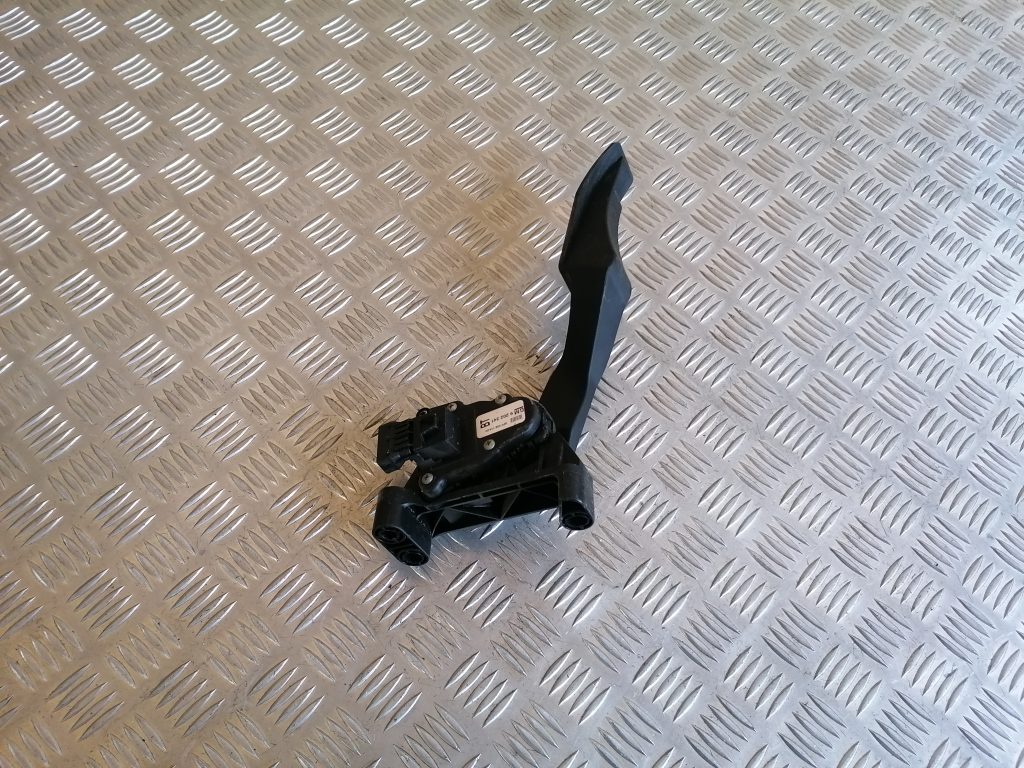 Gāzes pedālis priekš OPEL ZAFIRA 2004 2 Gāzes pedālis priekš OPEL ZAFIRA 2004