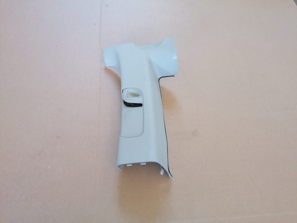 Vidējas salona statnes apdare priekš OPEL ZAFIRA 2004 1 Vidējas salona statnes apdare priekš OPEL ZAFIRA 2004