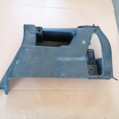 Bagāžnieka nodalījuma sānu apdare priekš OPEL ZAFIRA 2004