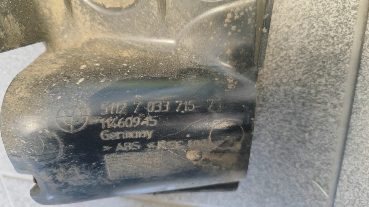 Aizmugurējā spārna un bufera stiprinājums priekš BMW 525 E60 2006 OLIVE 9 Aizmugurējā spārna un bufera stiprinājums priekš BMW 525 E60 2006 OLIVE