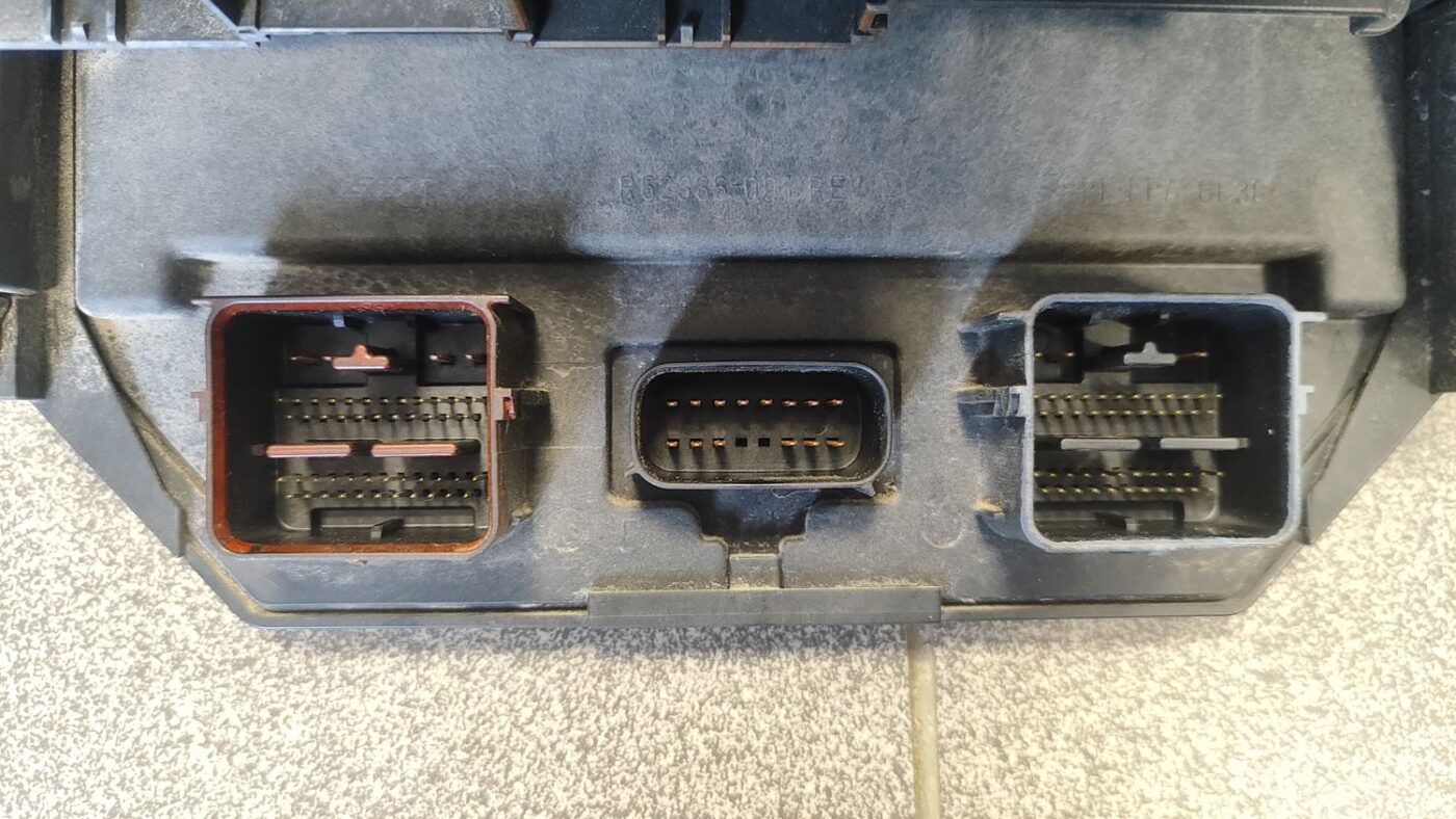 Drošinātāju bloks priekš CHRYSLER GRAND VOYAGER 2004 10 Drošinātāju bloks priekš CHRYSLER GRAND VOYAGER 2004