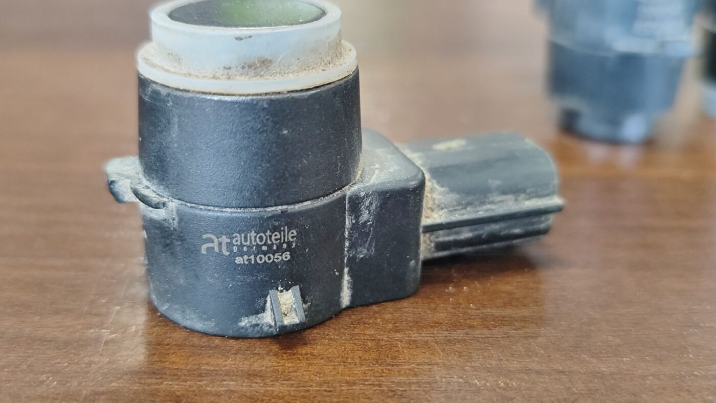 Parkošanās devējs priekš OPEL INSIGNIA SPORTS TOURER 2010 3 Parkošanās devējs priekš OPEL INSIGNIA SPORTS TOURER 2010