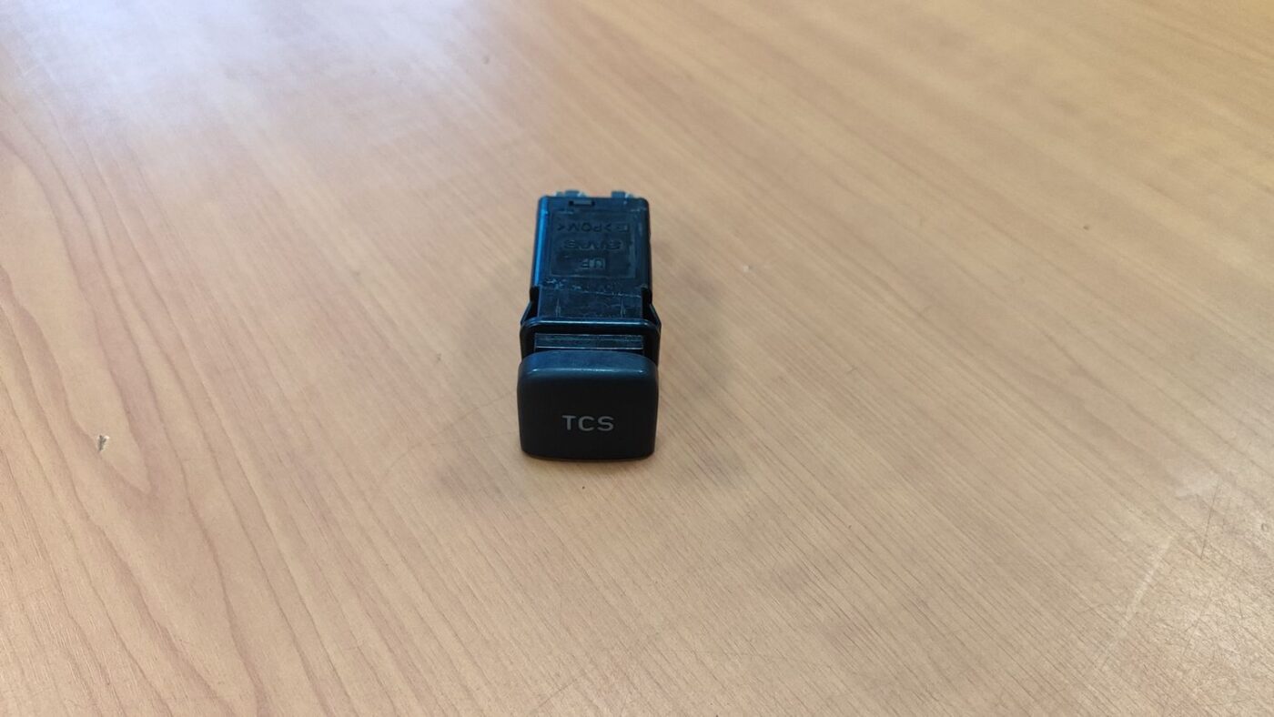 ESP poga priekš SAAB 9-5 1999 1 ESP poga priekš SAAB 9-5 1999