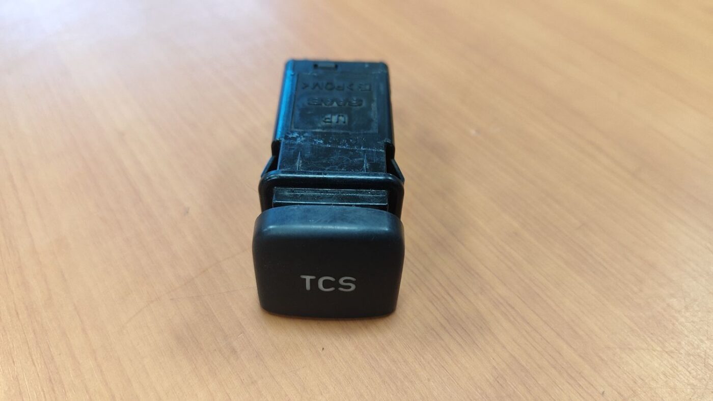 ESP poga priekš SAAB 9-5 1999 2 ESP poga priekš SAAB 9-5 1999