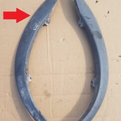 Aizmugurēja spārna uzlika (moldings) priekš VOLVO XC70 2004