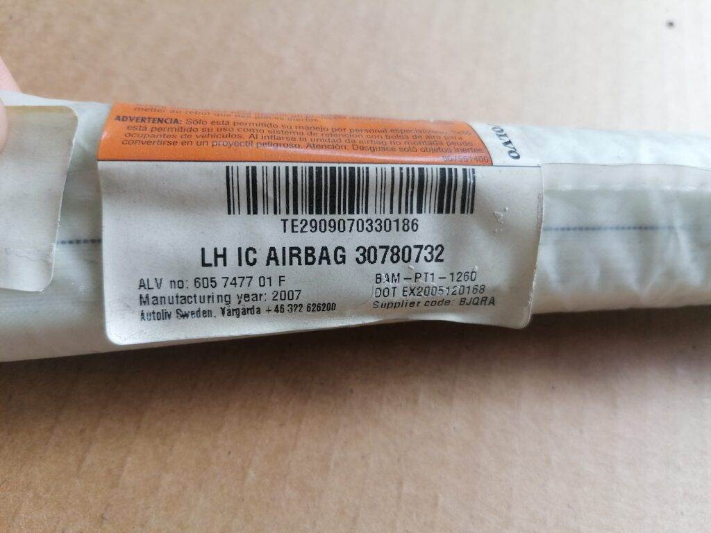 Griestu drošības spilvens, pa kreisi priekš VOLVO C30 2008 SILVER 2 Griestu drošības spilvens, pa kreisi priekš VOLVO C30 2008 SILVER