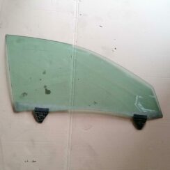 Priekšējo labo durvju stikls priekš AUDI A4 2008 AVANT