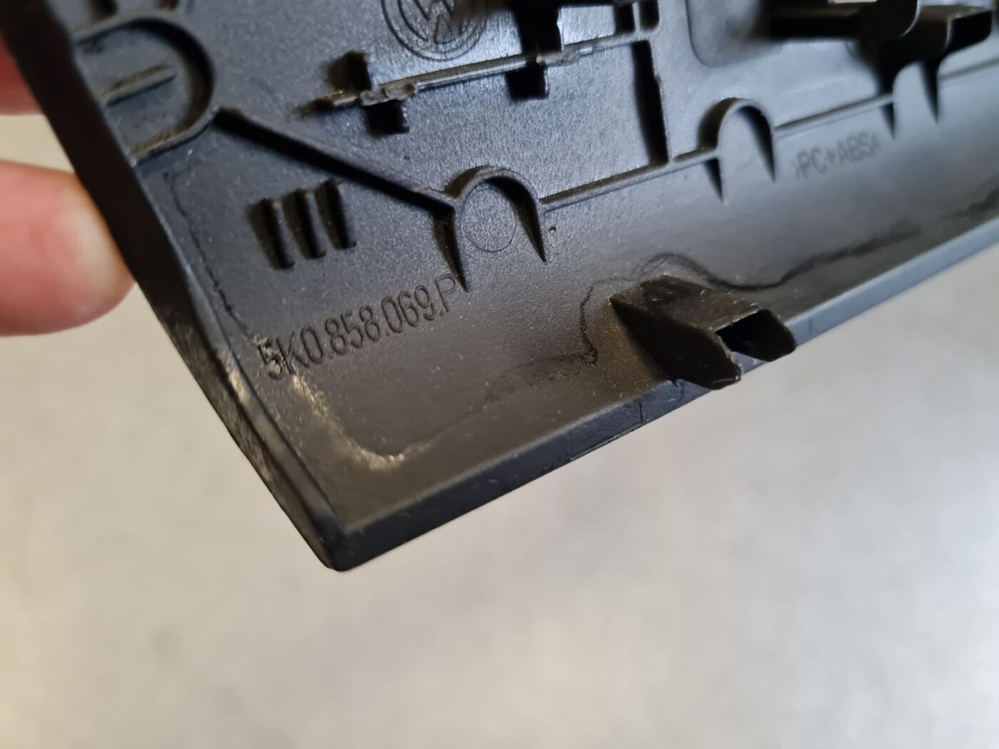 Mērinstrumentu paneļa dekoratīvais rāmis priekš VW GOLF VARIANT 2012 3 Mērinstrumentu paneļa dekoratīvais rāmis priekš VW GOLF VARIANT 2012