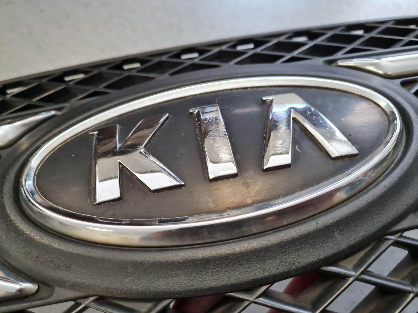 Bufera reste priekš KIA CEED 2007 10 Bufera reste priekš KIA CEED 2007