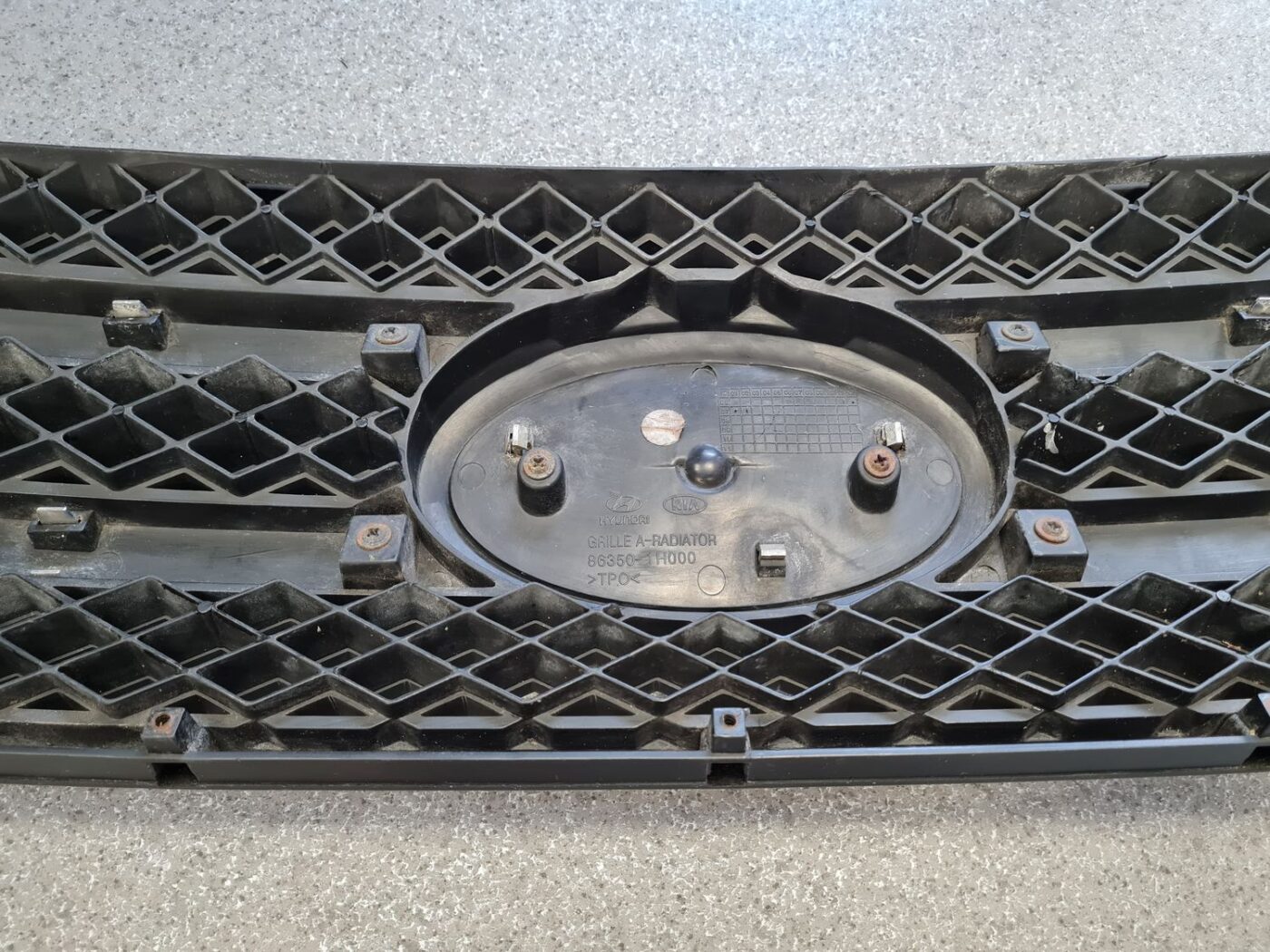 Bufera reste priekš KIA CEED 2007 7 Bufera reste priekš KIA CEED 2007