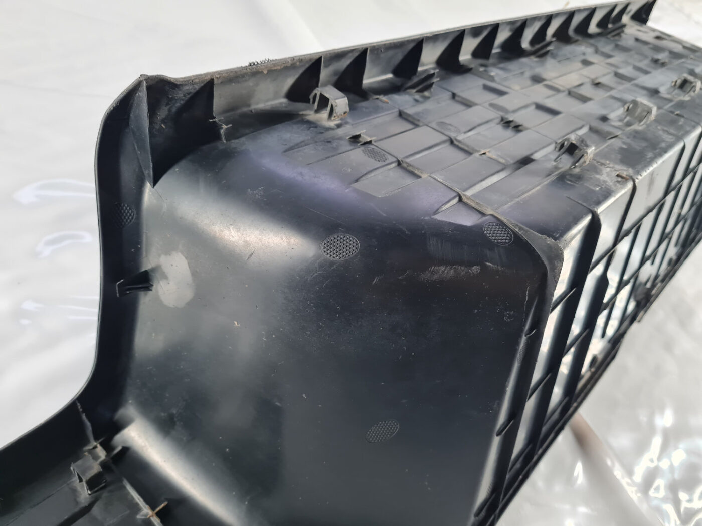 Aizmugurēja bufera uzlika priekš Toyota Hilux 2016- 521590K300 8 Aizmugurēja bufera uzlika priekš Toyota Hilux 2016-  521590K300