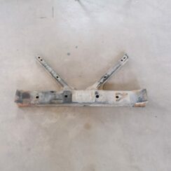 Priekšējā šķērseniskā sija priekš NISSAN PATHFINDER 2006