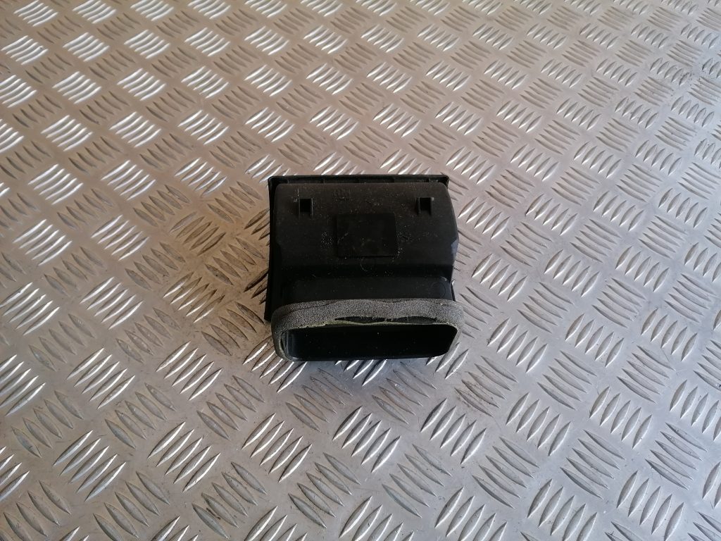 Centrālās konsoles gaisa vads priekš OPEL ZAFIRA 2004 2 Centrālās konsoles gaisa vads priekš OPEL ZAFIRA 2004