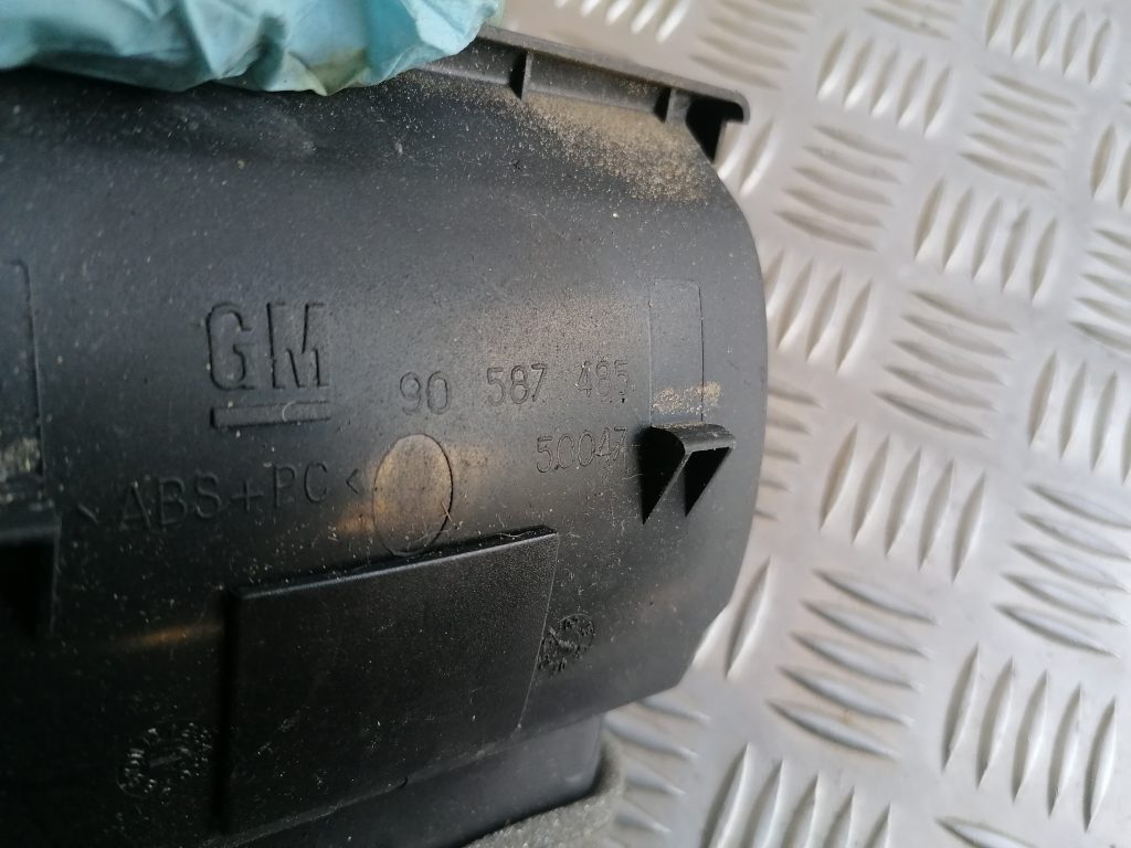 Centrālās konsoles gaisa vads priekš OPEL ZAFIRA 2004 3 Centrālās konsoles gaisa vads priekš OPEL ZAFIRA 2004