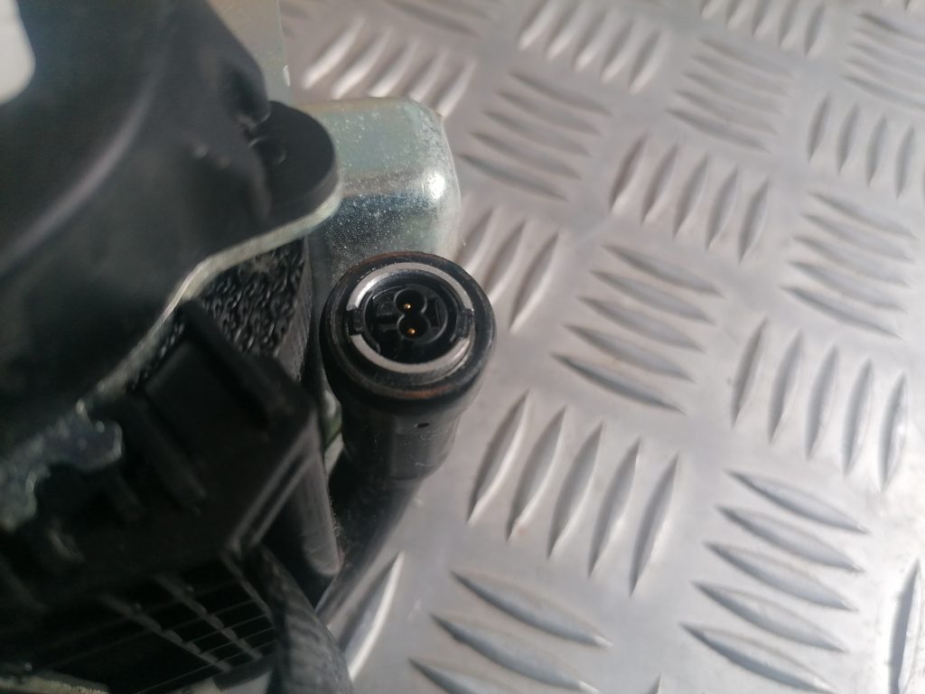 Priekšējā kreisā drošības josta priekš VW GOLF VARIANT 2012 2 Priekšējā kreisā drošības josta priekš VW GOLF VARIANT 2012