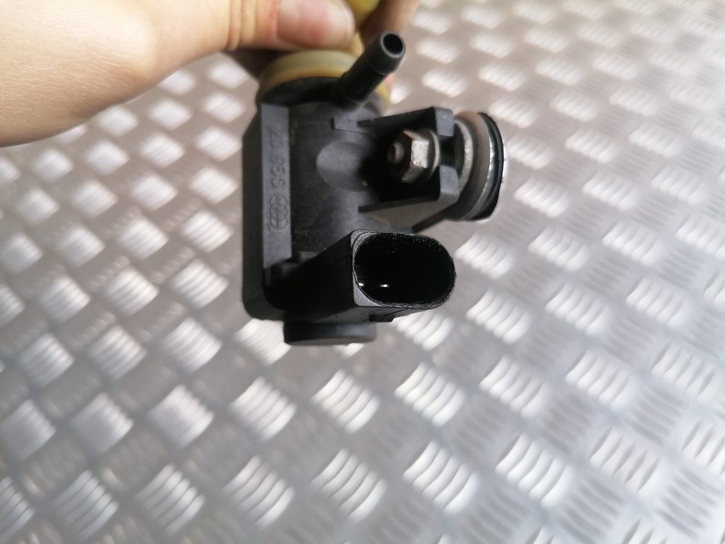 Solenoīda vakuuma vārsts priekš VW GOLF VARIANT 2012 3 Solenoīda vakuuma vārsts priekš VW GOLF VARIANT 2012