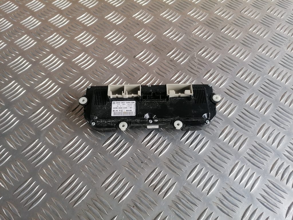 Klimata kontroles bloks priekš VW GOLF VARIANT 2012 2 Klimata kontroles bloks priekš VW GOLF VARIANT 2012