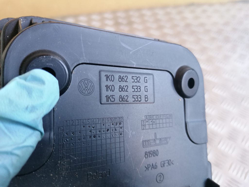 Centrālās konsoles nodalījums priekš VW GOLF VARIANT 2012 3 Centrālās konsoles nodalījums priekš VW GOLF VARIANT 2012