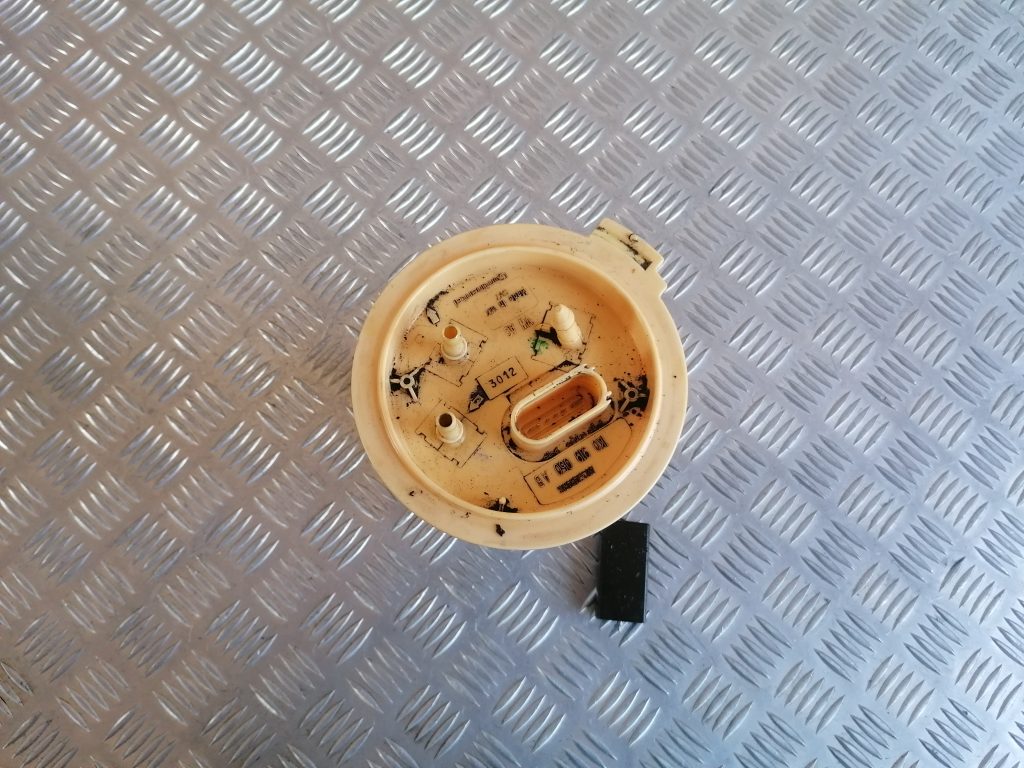 Degvielas tvertnes sūknis priekš VW GOLF VARIANT 2012 2 Degvielas tvertnes sūknis priekš VW GOLF VARIANT 2012