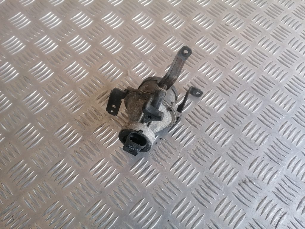 Miglas lukturis priekšā labajā pusē priekš KIA CEED 2007 2 Miglas lukturis priekšā labajā pusē priekš KIA CEED 2007